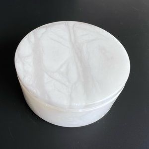 Alabaster Container